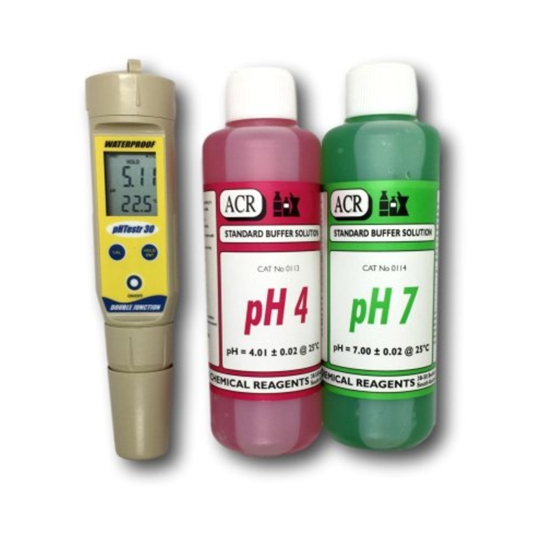 EC-PHTestr30 with 250ml of pH4 And pH7 Buffer Solution